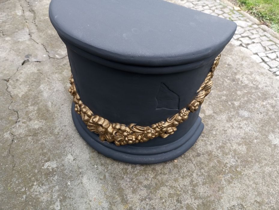 Półkolumna kolumna gipsowa czarny mat beż złoto