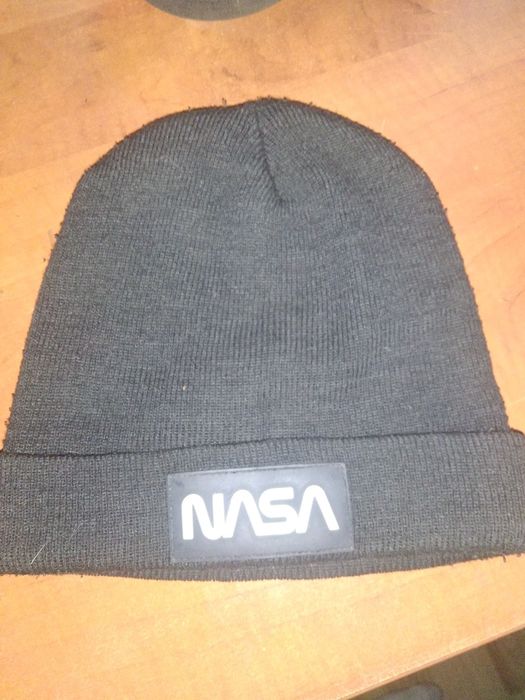 Продам срочно!ету колекцию шапку і сумочку