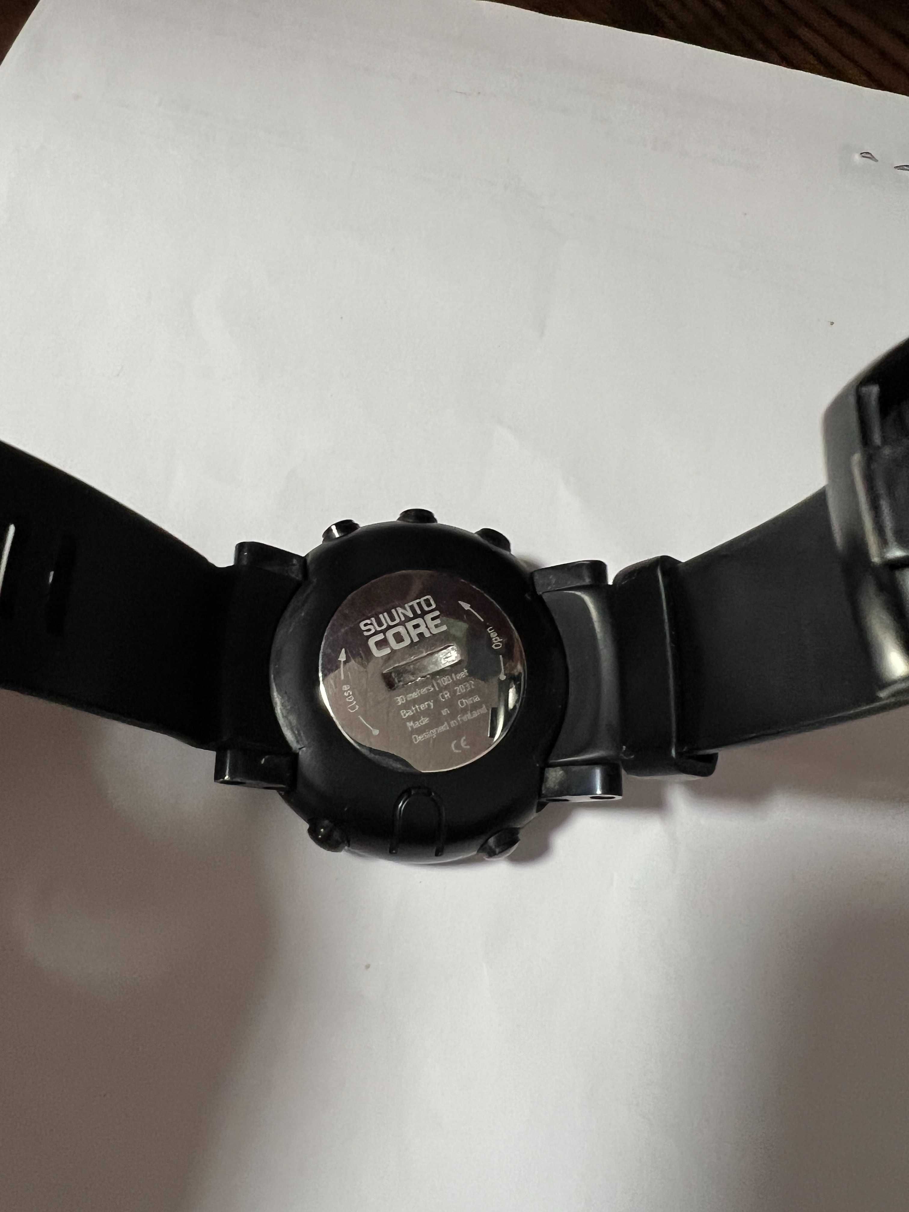 SUUNTO  Core
Alu Deep Black  б.у.