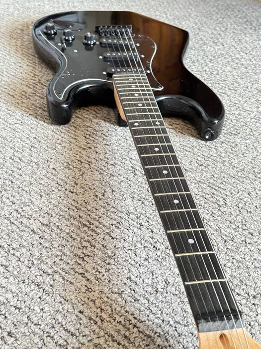 Нова електрогітара