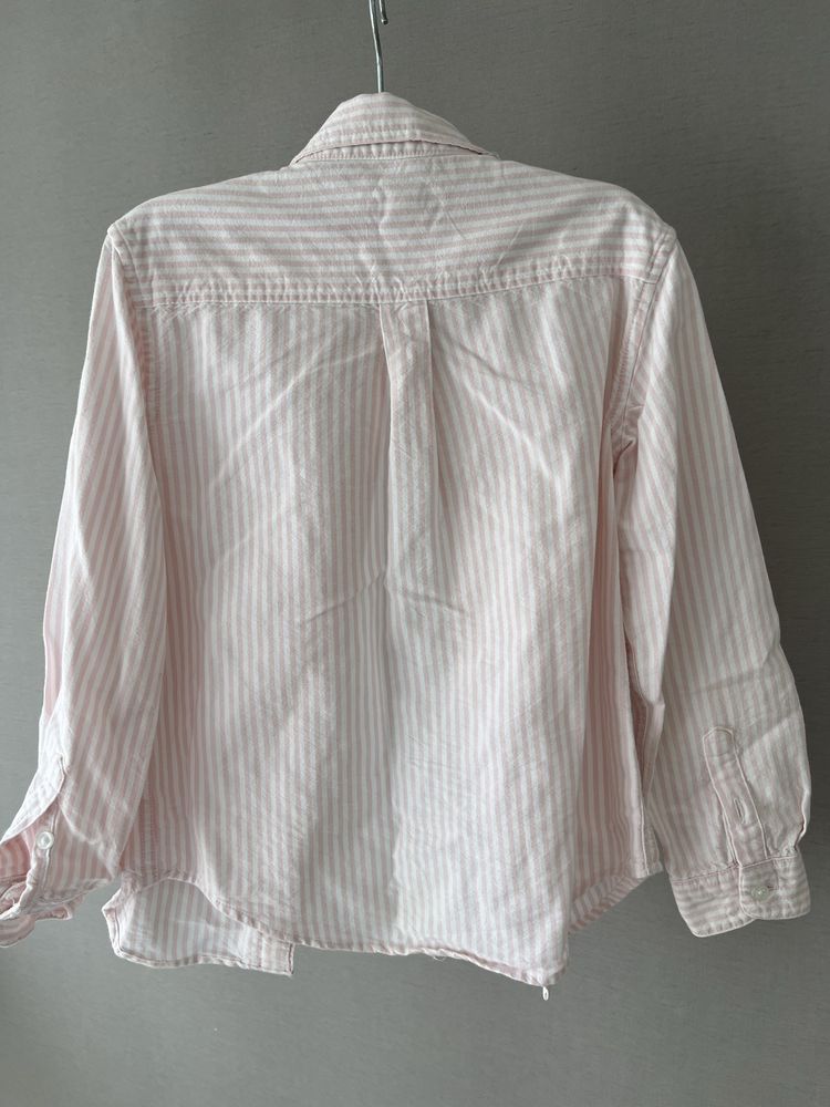 Camisa ás riscas, branca e rosa