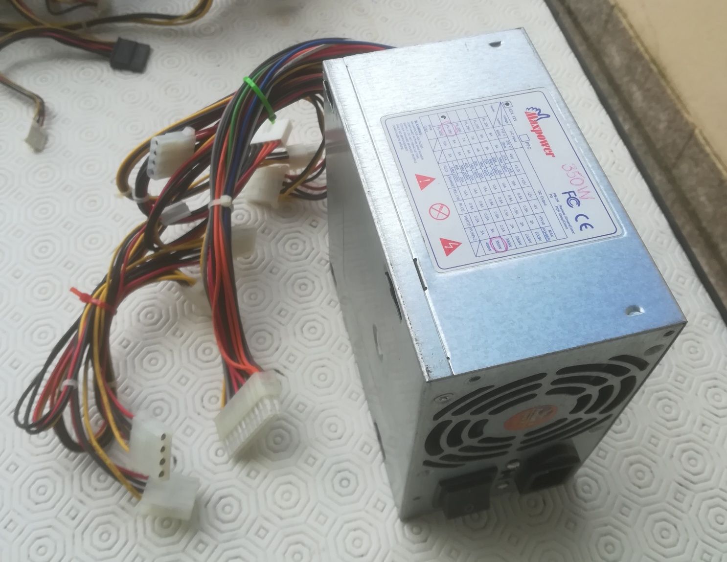 Fontes de Alimentação (de 300 até 500 Watt) para Computadores de Secre