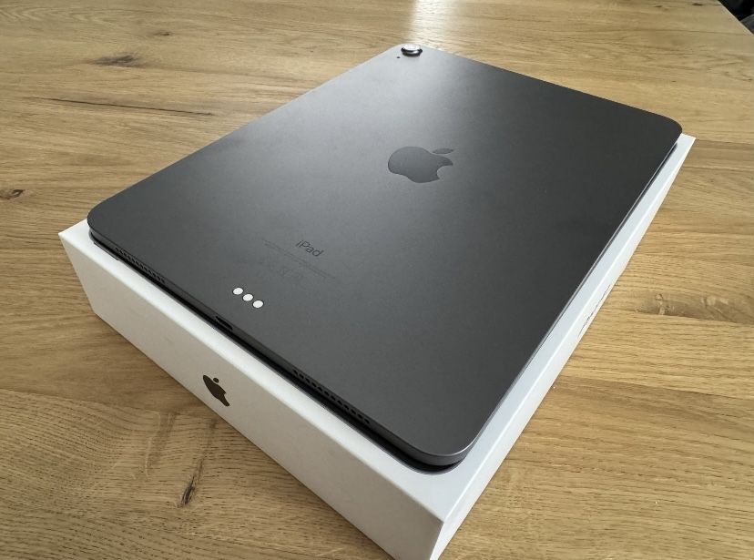 iPad Air 4th (2020) 64GB Space Gray stan idealny