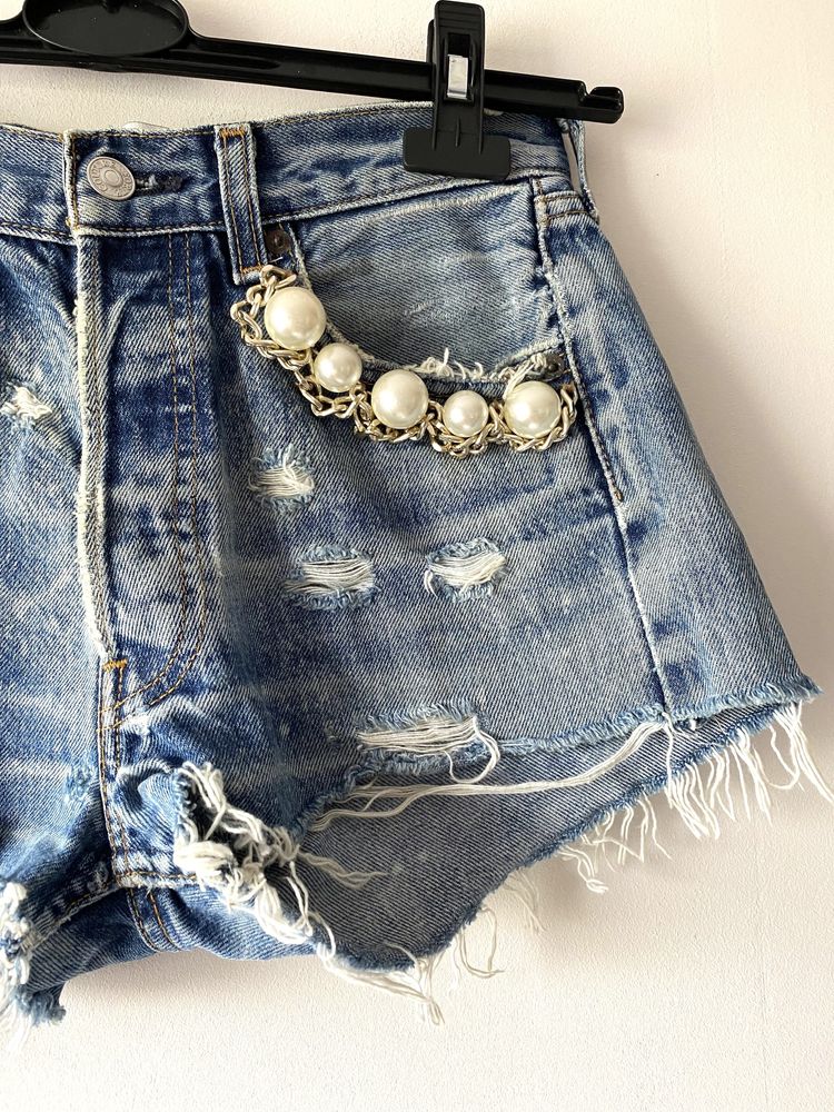 Forte Couture jeansowe szorty spodenki postrzępione perełki zdobione