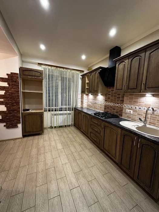 Продам 1 кімнатну квартиру Дніпровський район