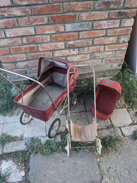 Коляски для кукол.