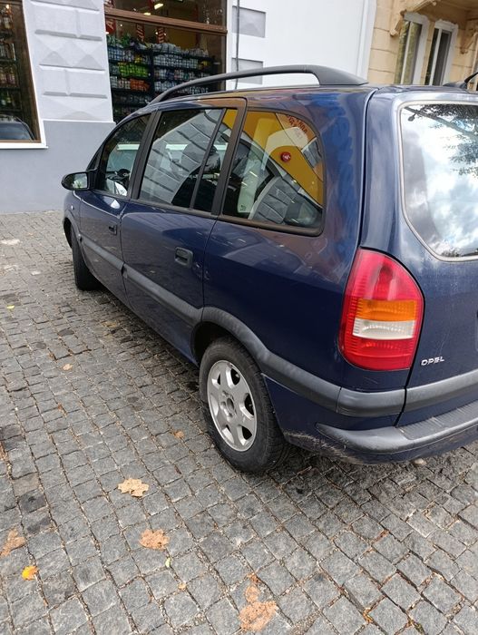 Продам Opel Zafira A 2,0 DTI