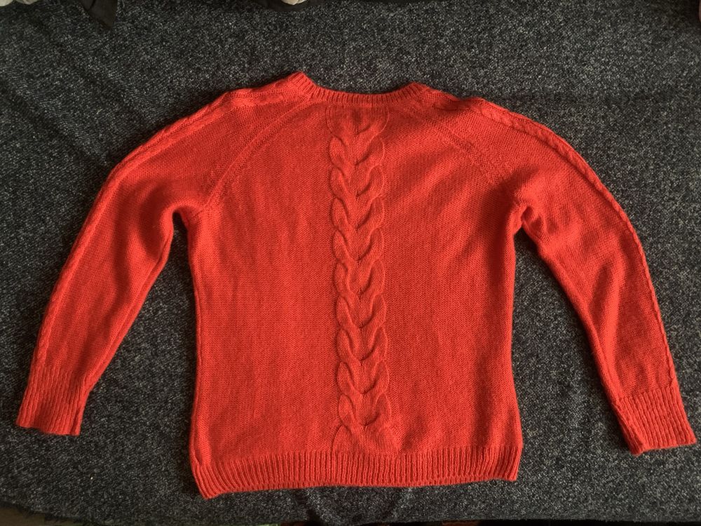 Свитера H&M и Долче Габбана