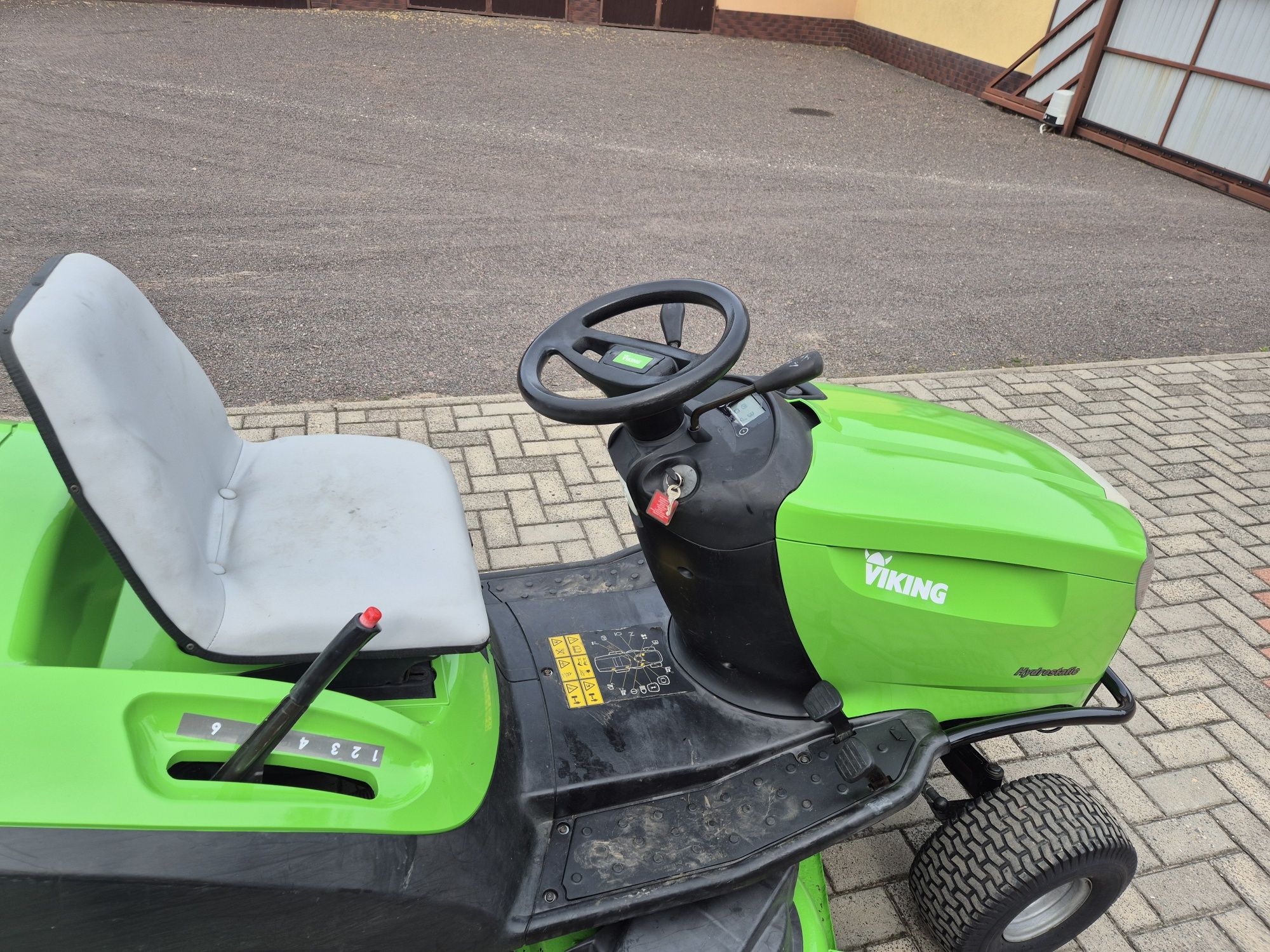 Traktorek kosiarka viking t6