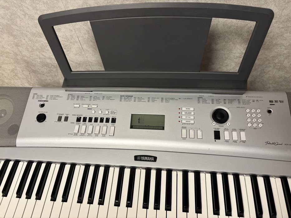 Синтезатор/ цифрове піаніно YAMAHA DGX-230