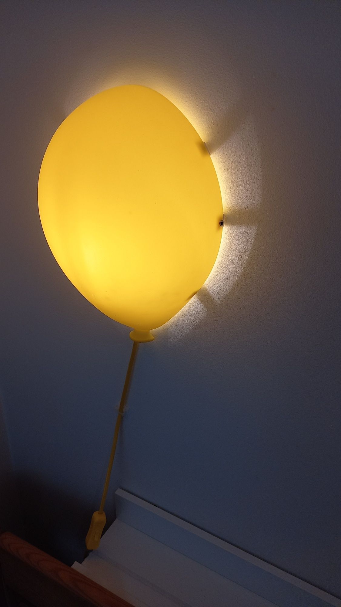 Lampa ścienna Ikea dla dzieci balonik