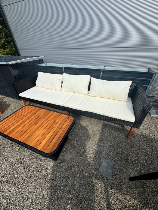 3-osobowa sofa ogrodowa z poduszkami, rattan PE, czarny