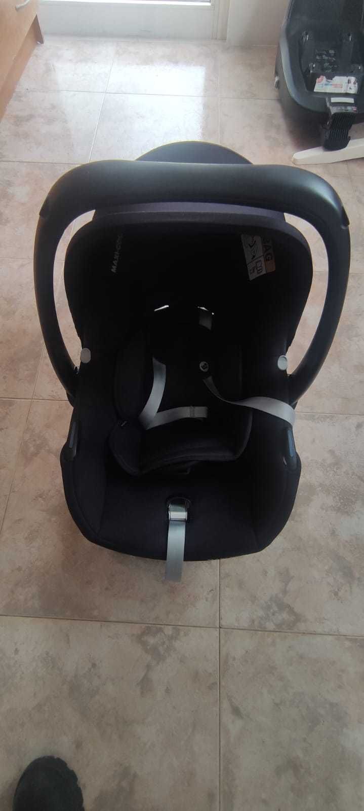 Cadeira Auto (Ovo) Maxi-Cosi Cabriofix ISize + Base Isofix + Adaptador