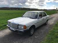 Mercedes-Benz W123 BECZKA 200D na oryginalnych alufelgach.