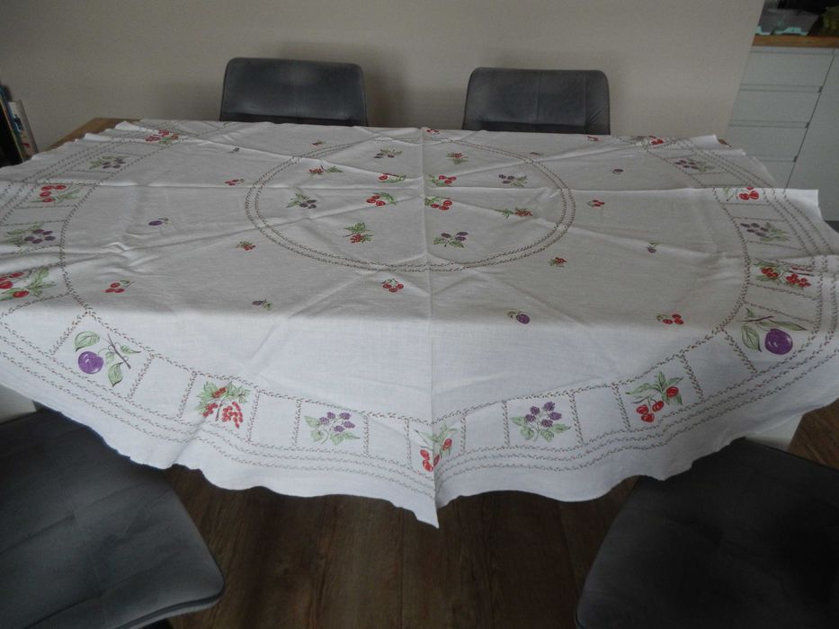 Stary lniany okrągły obrus 170 cm