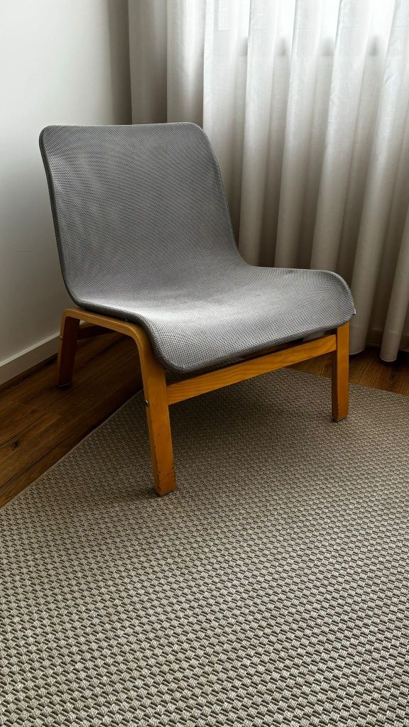 Cadeira cinza IKEA