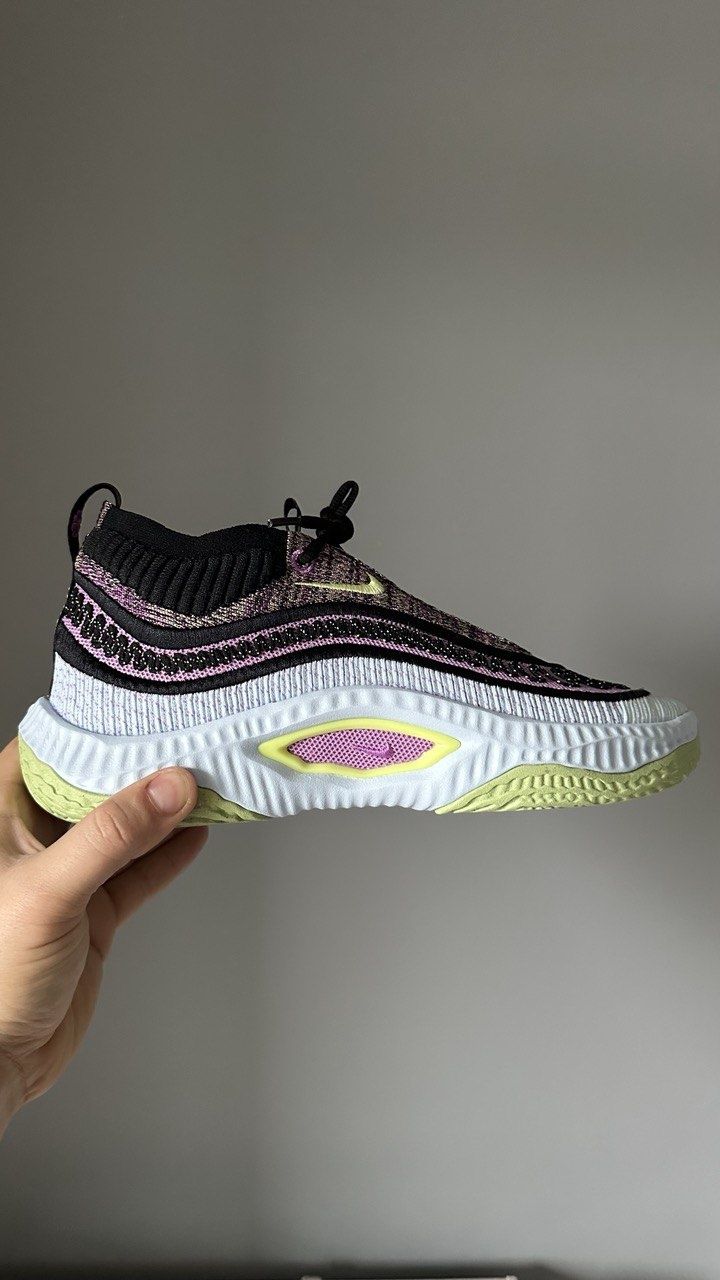 ОРИГІНАЛ Кросівки Nike Cosmic Unity 3