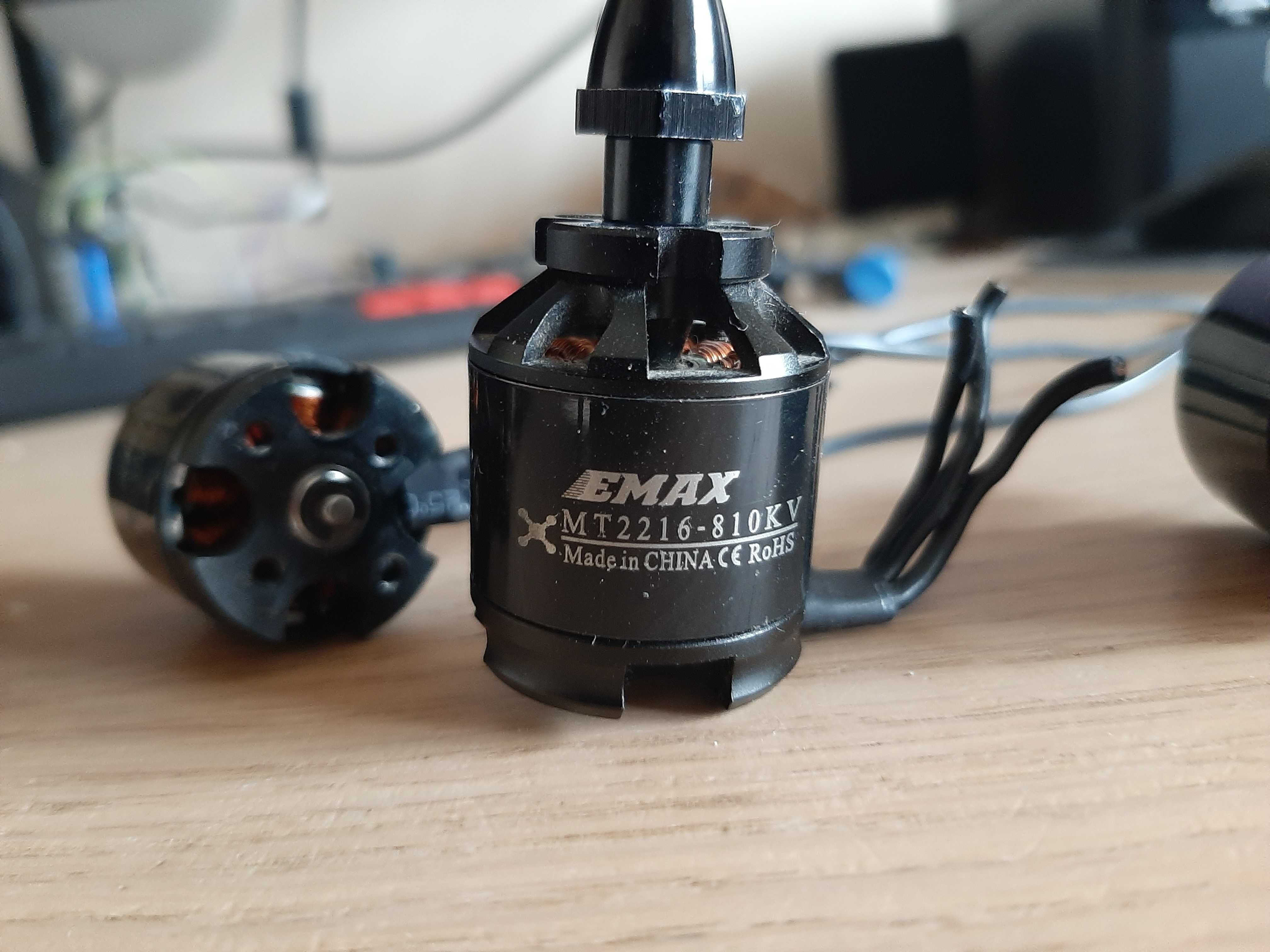 Silnik BLDC Emax MT2216 v1 4s 810KV 4szt do dronów samolotów wing