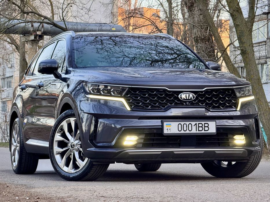 Терміново продам кіа соренту 2021року ,стан нової машини