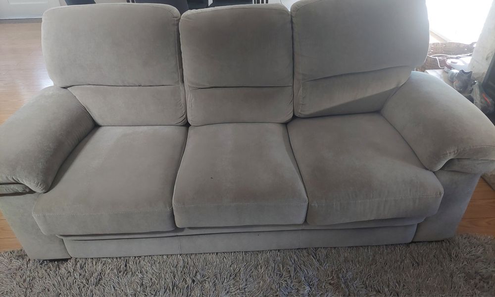 Vendo sofá 3 lugares