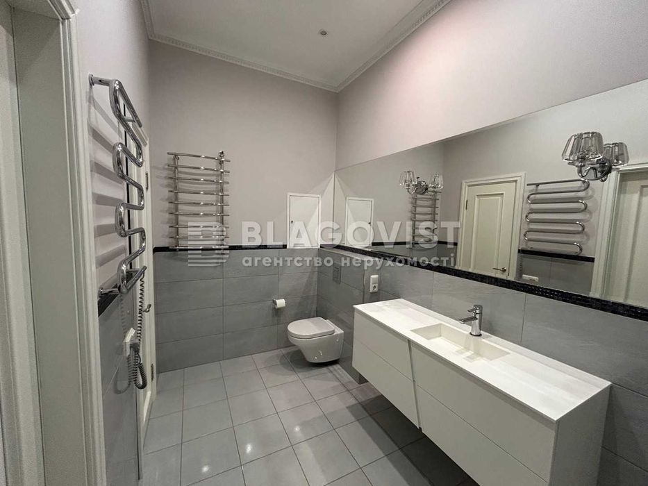 Продаж 3-к просторої квартири по Січових стрільців 10. Гарний ремонт