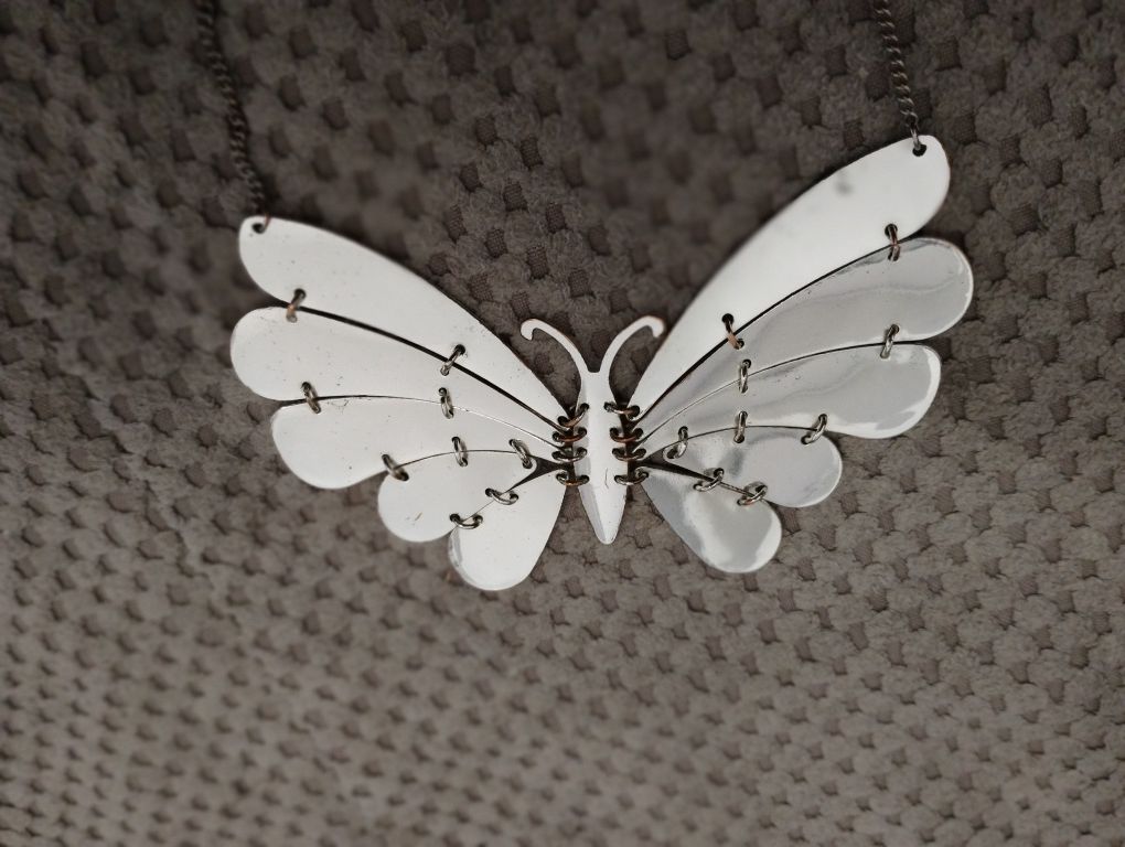Naszyjnik motyl srebrny