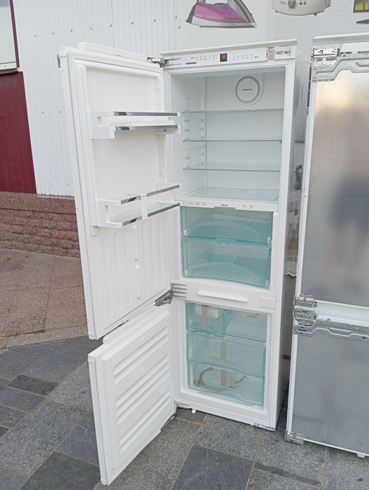 Встраиваемый холодильник BOSCH из Германии идеальное состояние Гаранти