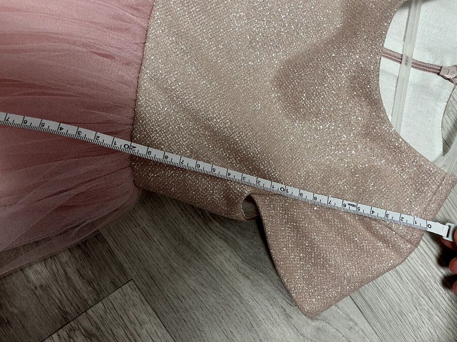 Святкове плаття для дівчинки