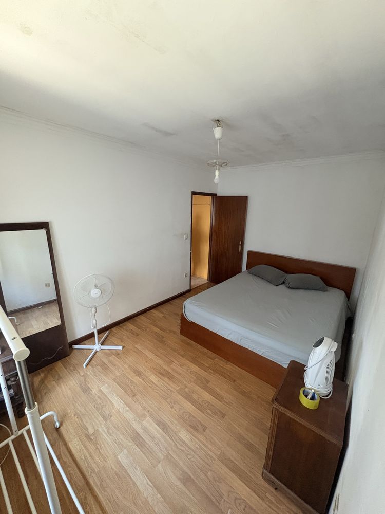 Arrendo quarto em T2