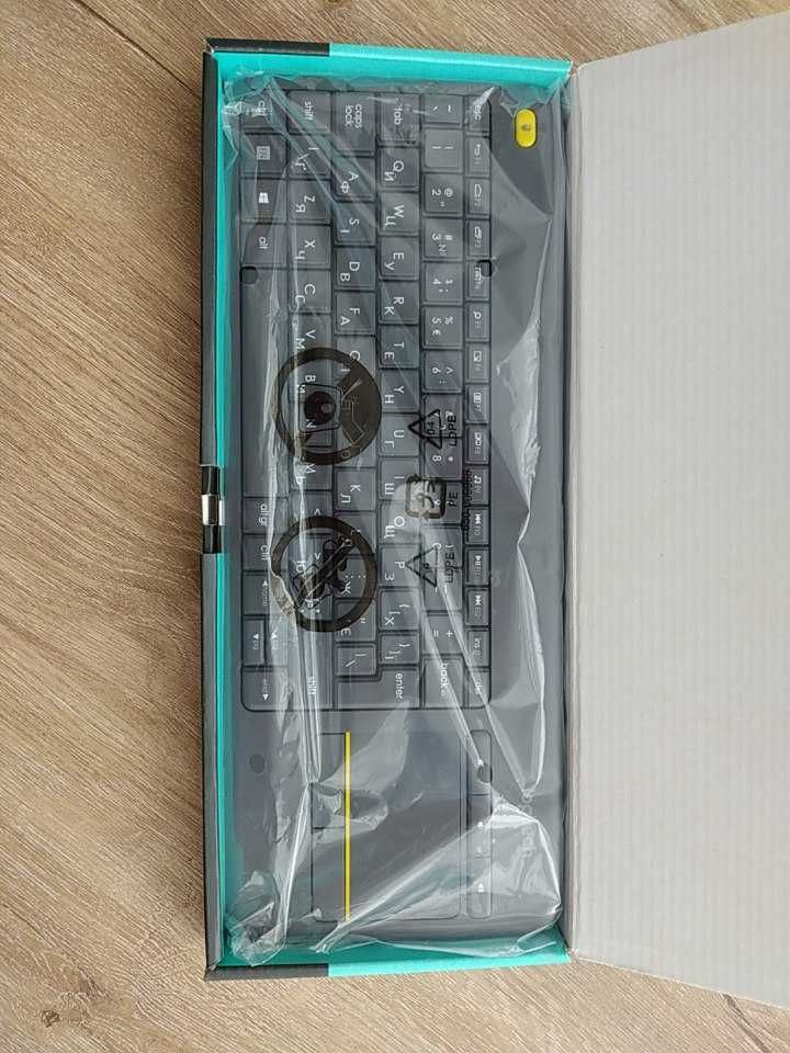 Бездротова клавіатура Logitech K400 plus
