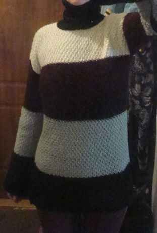 Sweter wełniany handmade, oversize z golfem