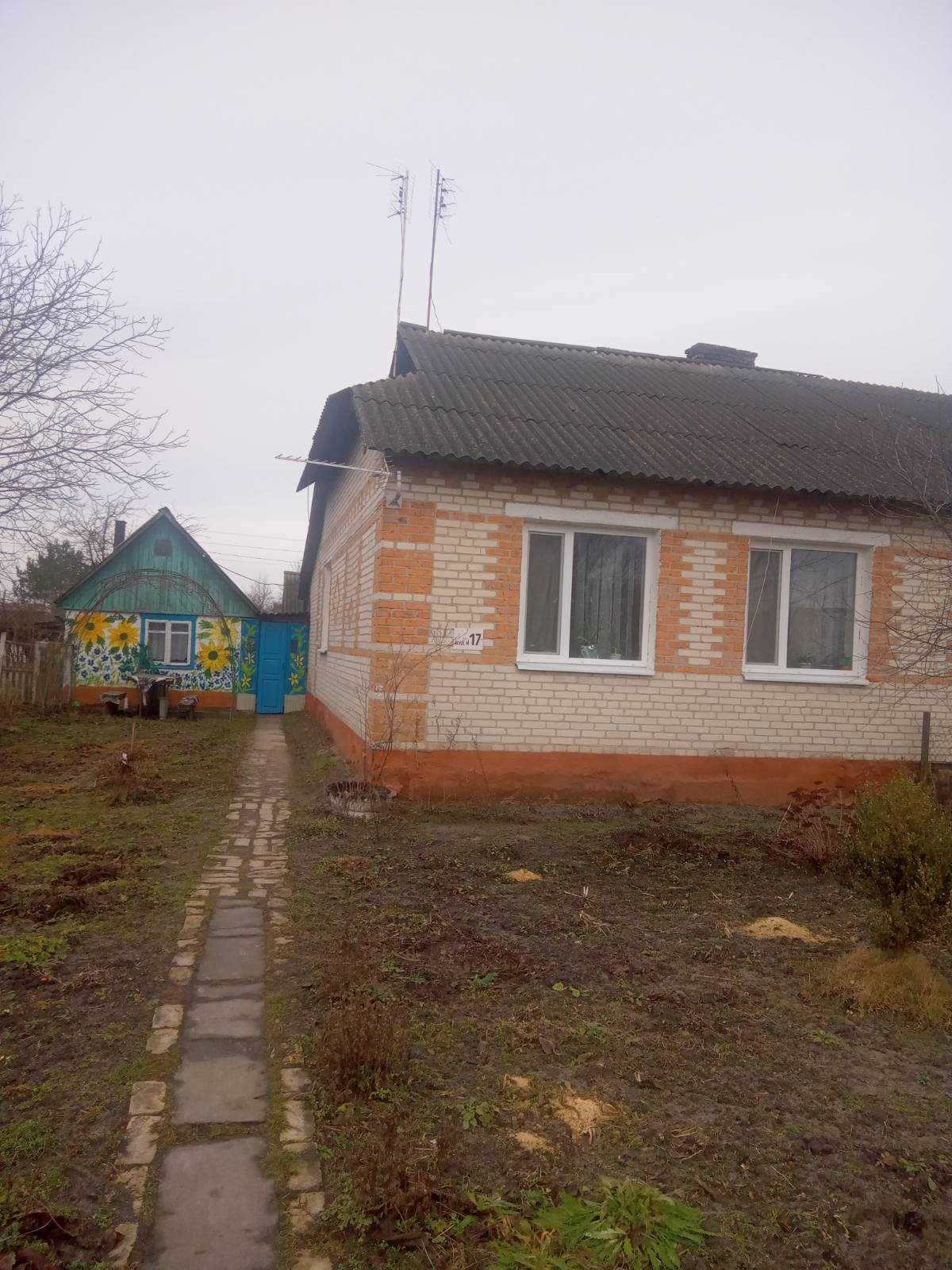 Продаж половина будинку в селі Озеро Ківерецький район