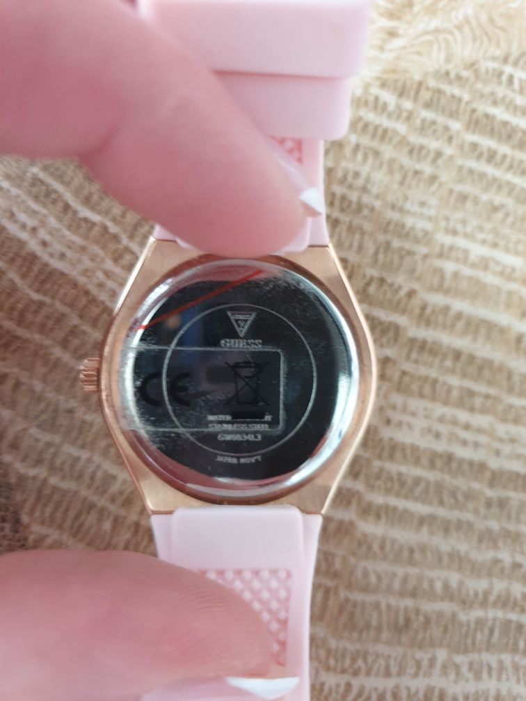Zegarek Guess Cosmo