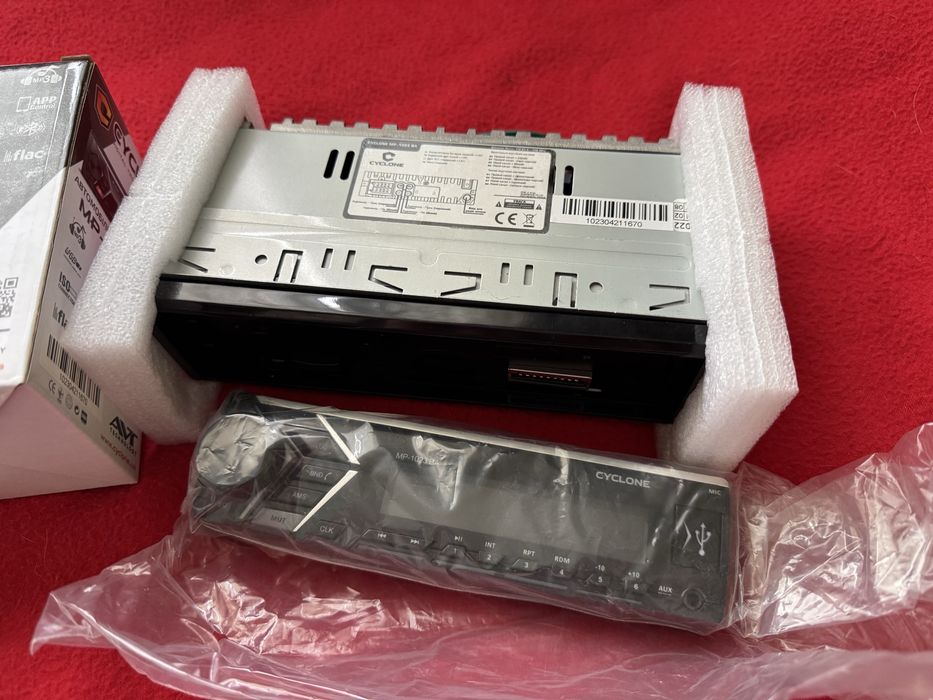 Магнітола CYCLONE MP-1023 BA