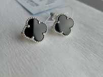 Серебряные серьги аглийский замок оникс чёрные Van Cleef Ван Клиф