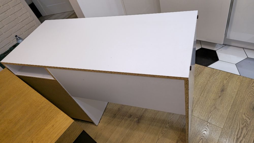 Biurko z szafką  120x50