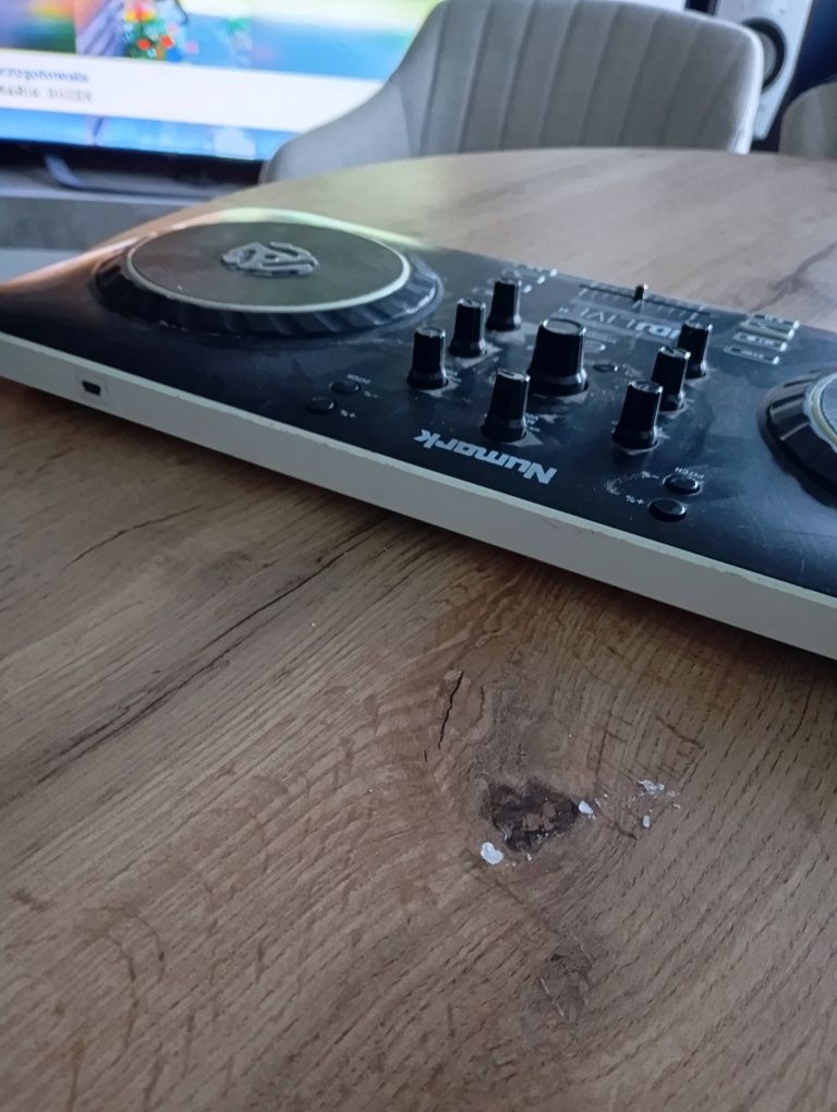 Kontroler numark