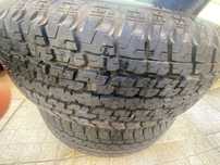 OPORTUNIDADE - 5 Pneus Bridgestone Dueler H/T P265/65R17 Semi-novos