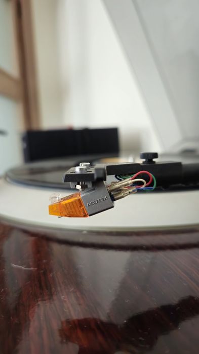 Gira discos Denon DP-37F