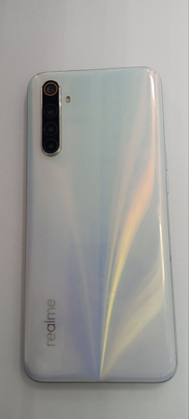 Realme 6  8gb/128gb lightning white