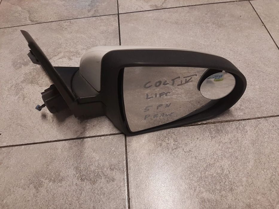 LUSTERKO PRAWE 5 PIN mitsubishi COLT IV