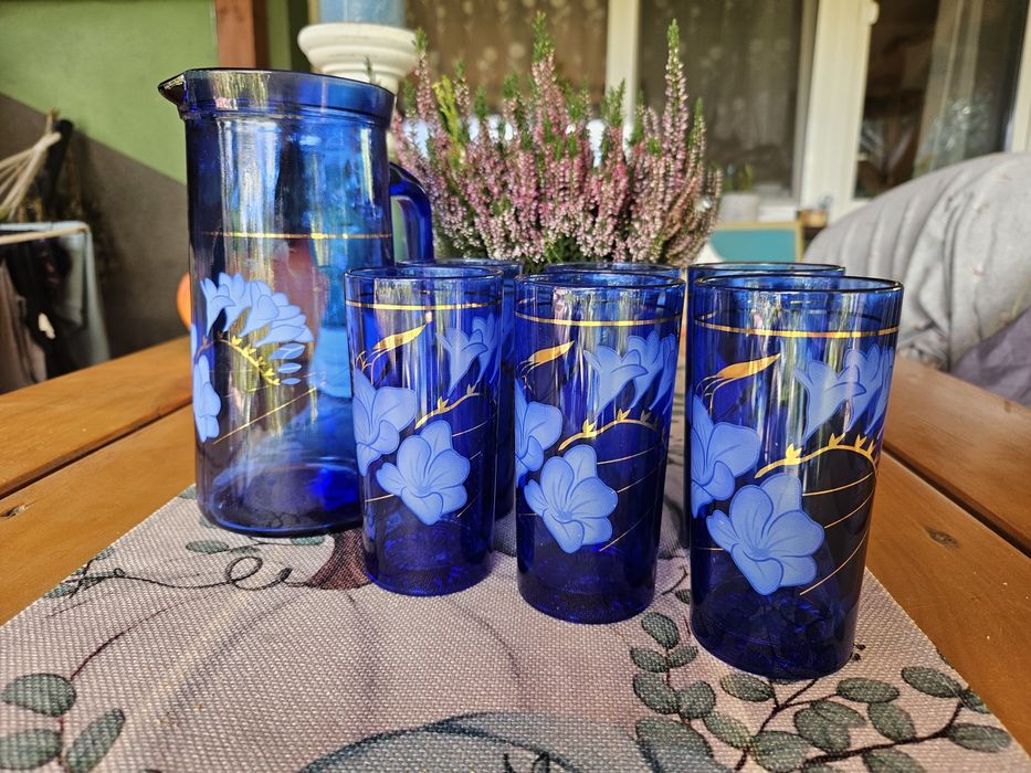 Kobaltowy komplet vintage dzbanek i 6 szklanek