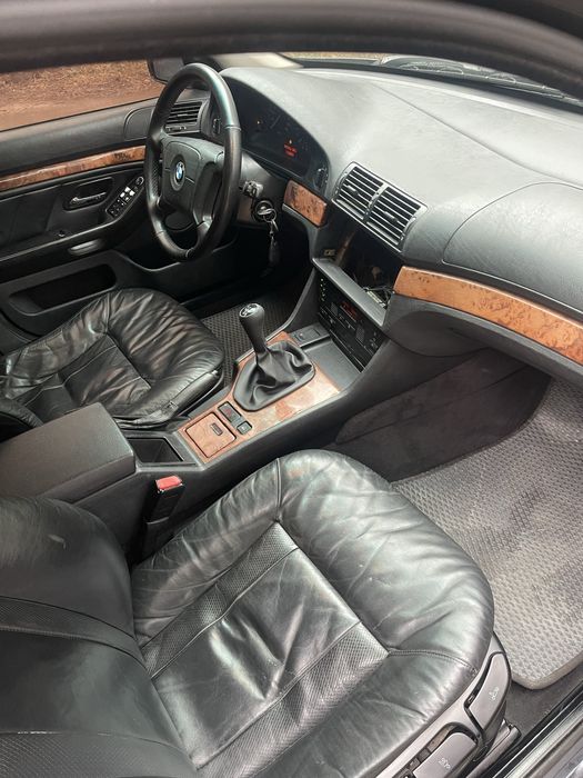 Продам BMW E39 2.5 Vanos