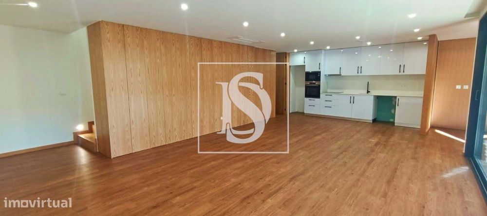 Moradia T3, a 100 metros da Praia da Fragosa, em Aver-o-Mar