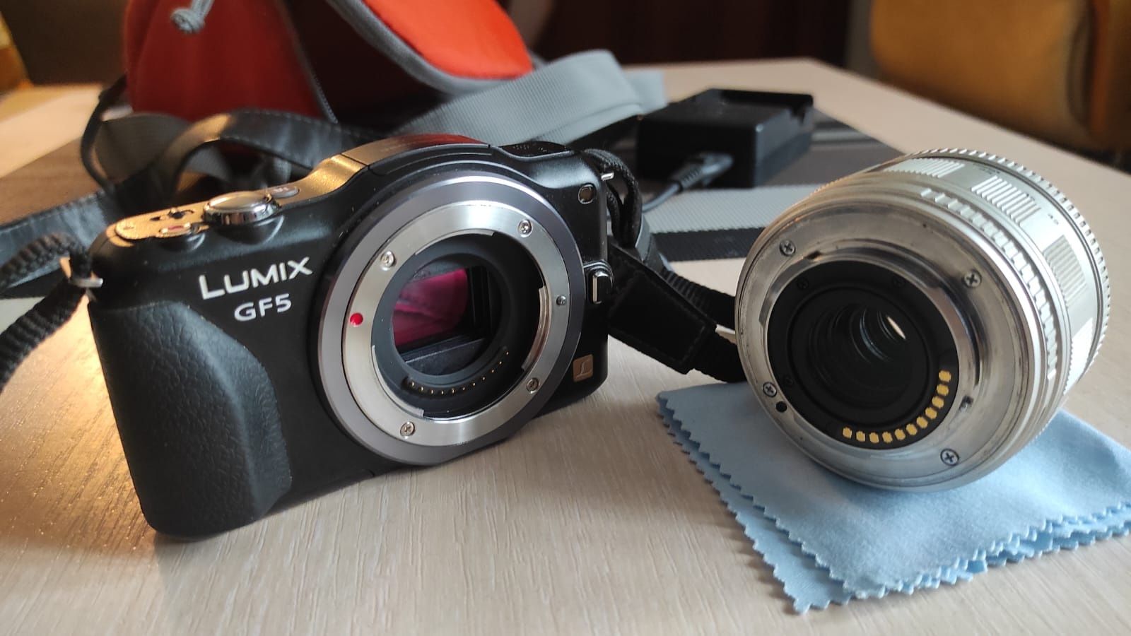Продам фотоапарат Panasonic GF5