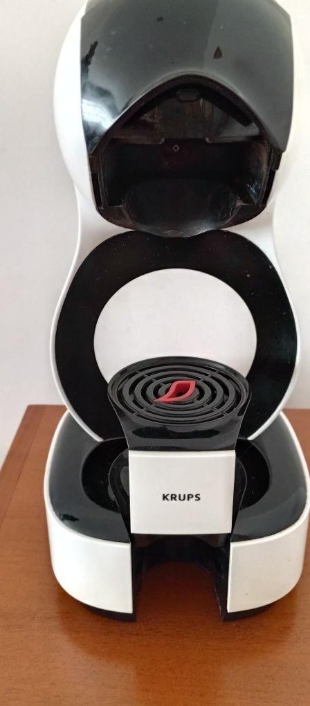 Maquina de café dolcegusto usada