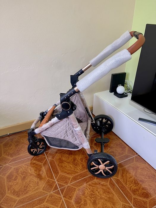 Carro de bebe novo