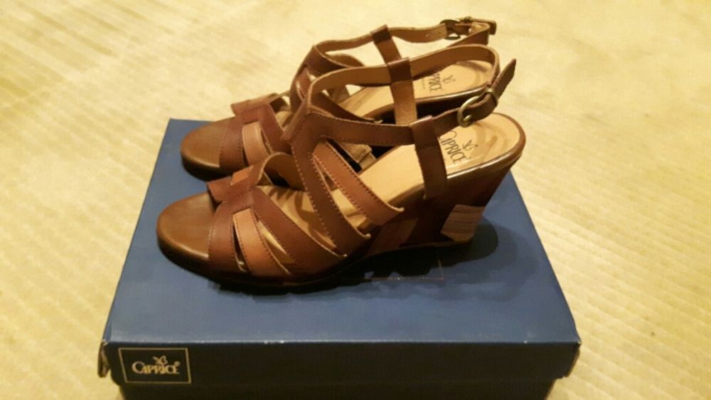 Sandaly Caprice nowe