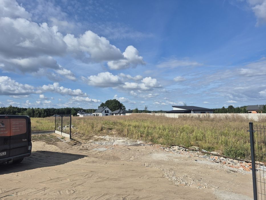 Działka  1000m2 z wydanymi warunkami zabudowy