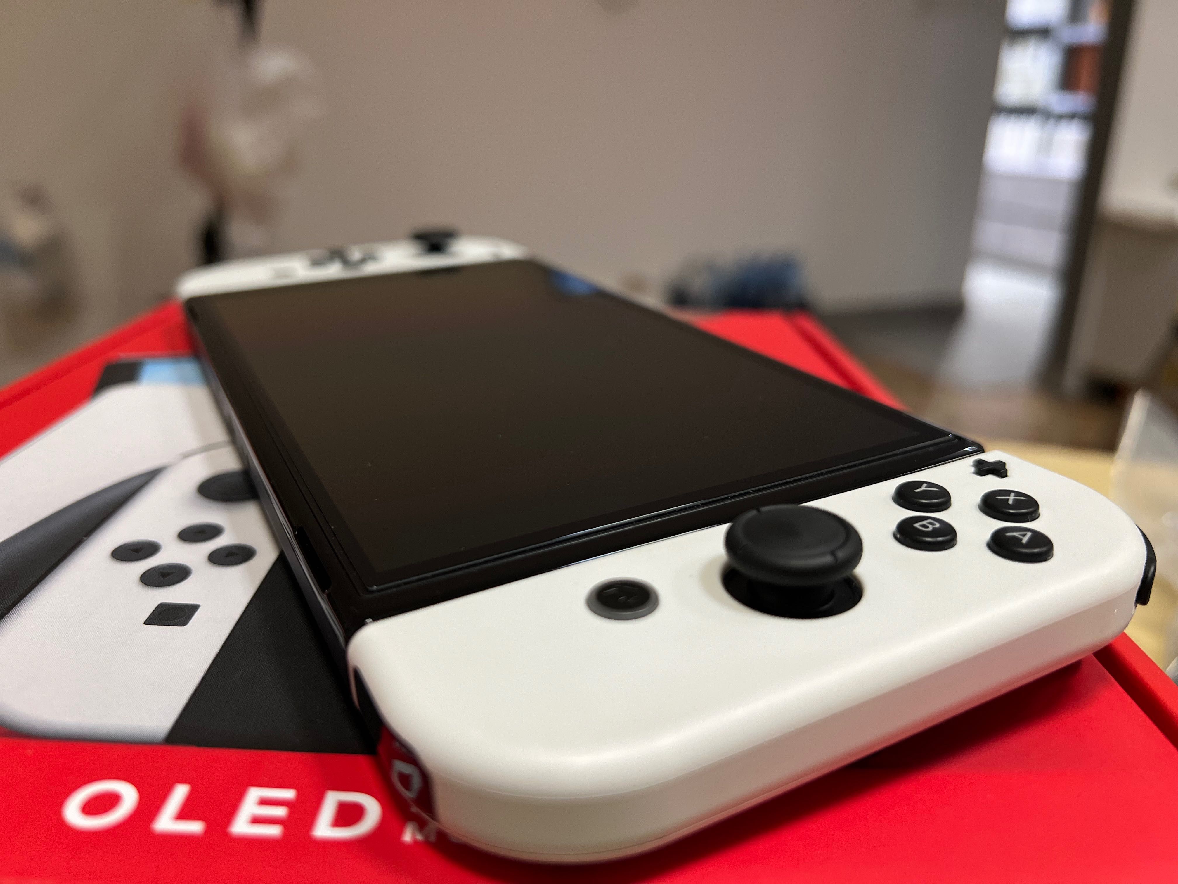 Jak nowa konsola Nintendo Switch Oled biała - gwarancja  + etui